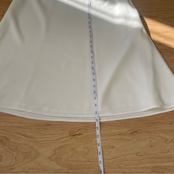 Vintage Lauren Ralph Lauren Off-white Midi length Flowy Skirt in Woman’s 12P - Picture 6 of 8